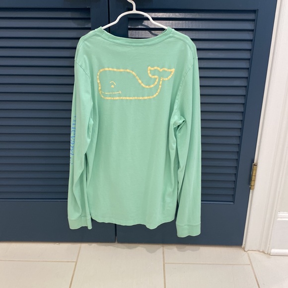 Vineyard Vines Youth XL long-Sleeve t-shirt. - Picture 2 of 3